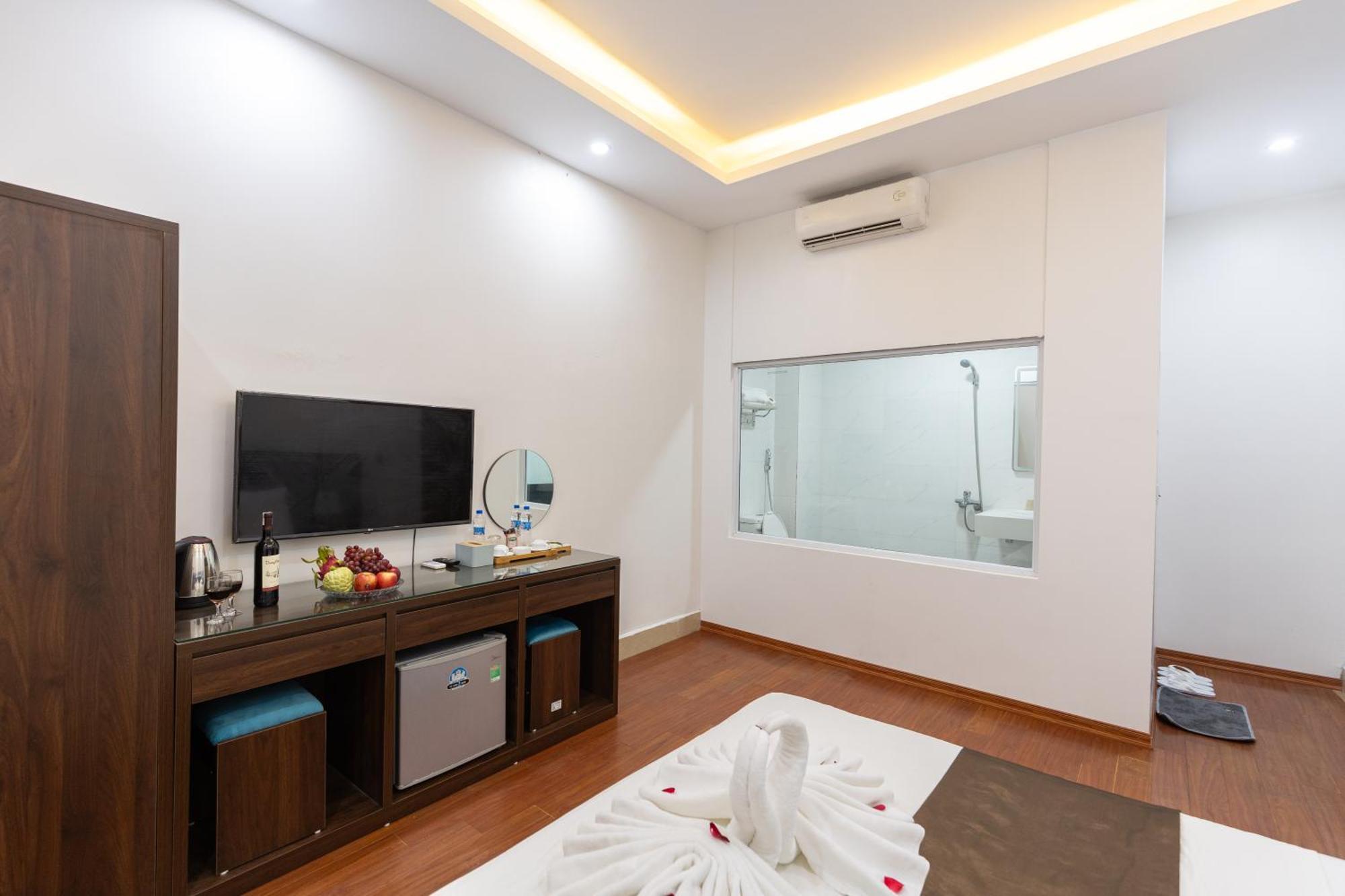 Hoang Gia Hotel Dong Anh Exterior photo