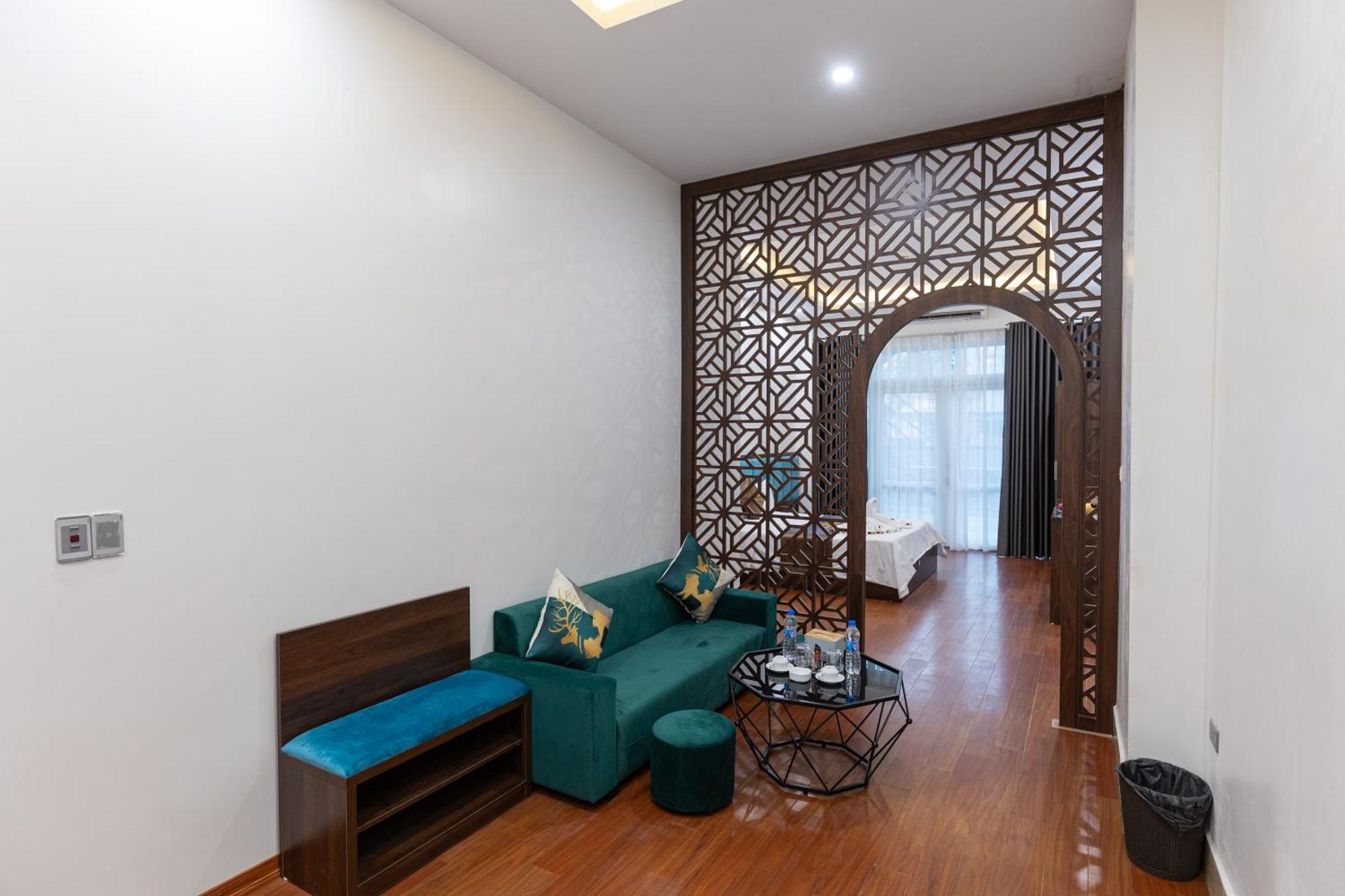 Hoang Gia Hotel Dong Anh Exterior photo