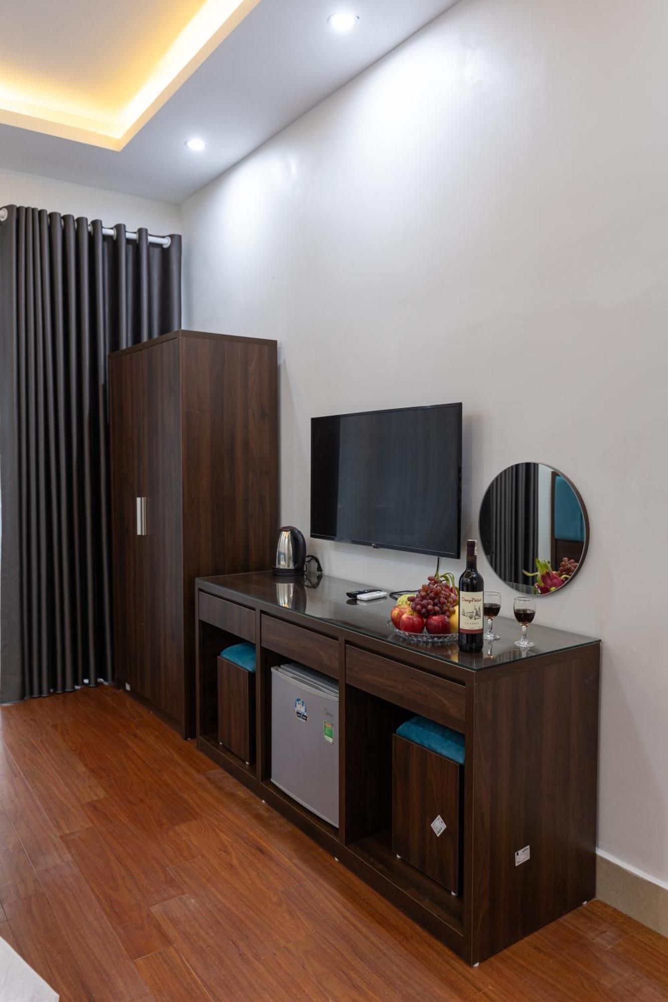 Hoang Gia Hotel Dong Anh Exterior photo
