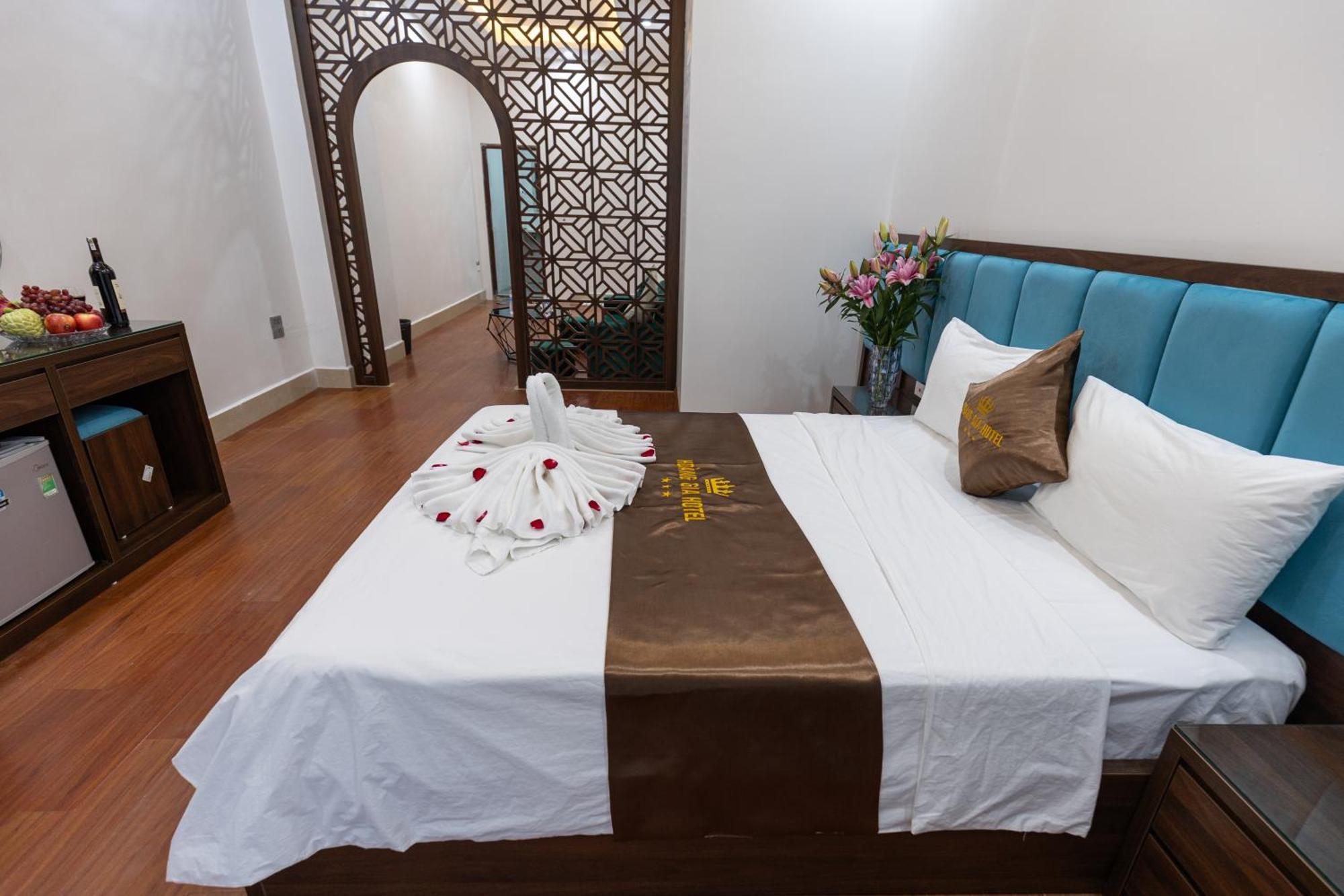 Hoang Gia Hotel Dong Anh Exterior photo